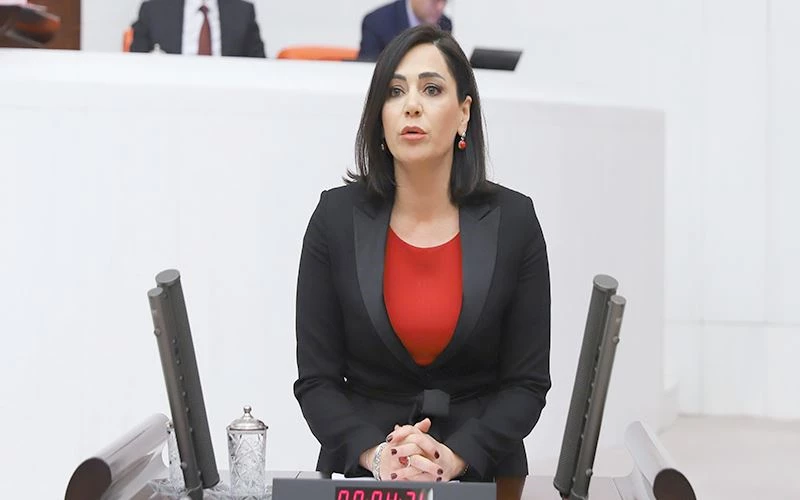 “KADINLARI ISRARLI TAKİBE KARŞI SAVUNMASIZ BIRAKMAYALIM”