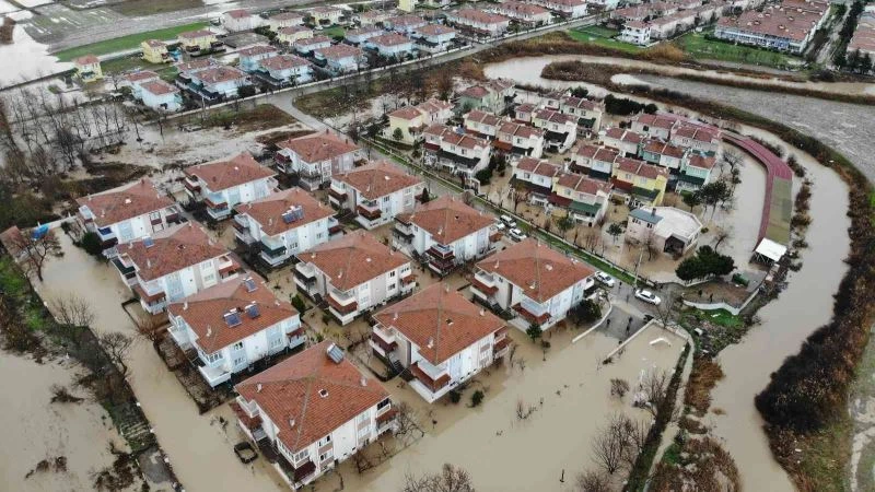 İNANILMAZ GÖRÜNTÜLER, EVLER SEL SULARINA GÖMÜLDÜ 