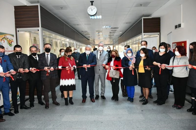 SAĞLIK SANATLA BULUŞTU