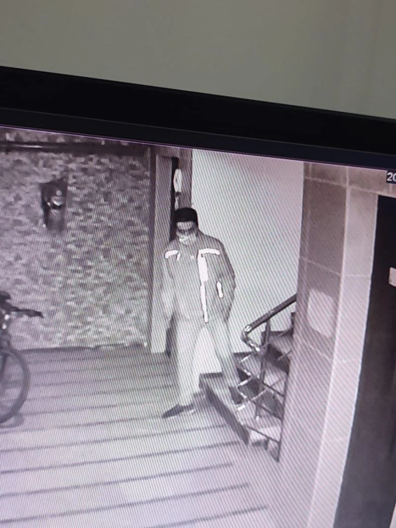 SOĞUKKANLI HIRSIZ BÖYLE ÇALDI