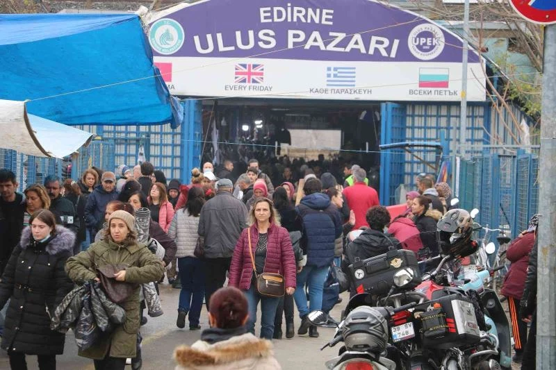 EDİRNE’YE AKIN EDEN BULGARLAR ESNAFIN YÜZÜNÜ GÜLDÜRDÜ