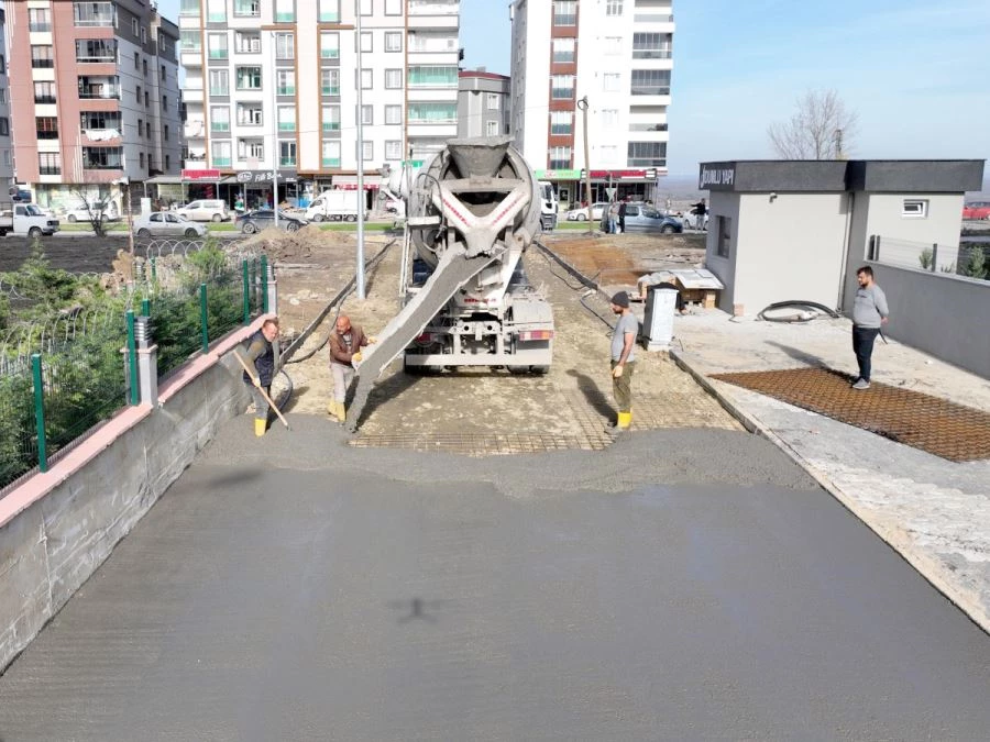 ÇERKEZKÖY’DE 700 METREKARE BETON YOL YAPILDI