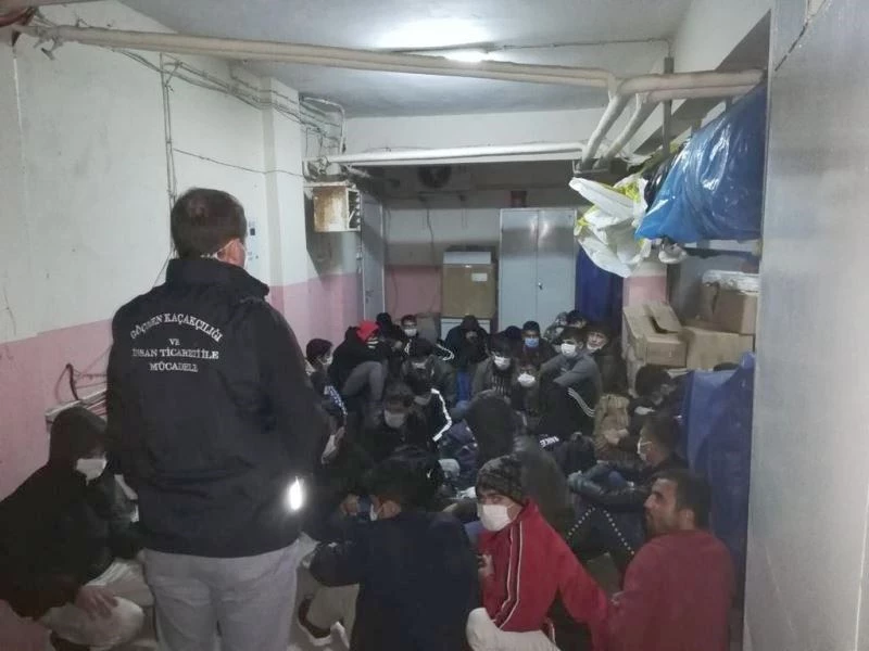 KIRKLARELİ’NDE 2022 YILINDA BİN 239 KAÇAK GÖÇMEN YAKALANDI