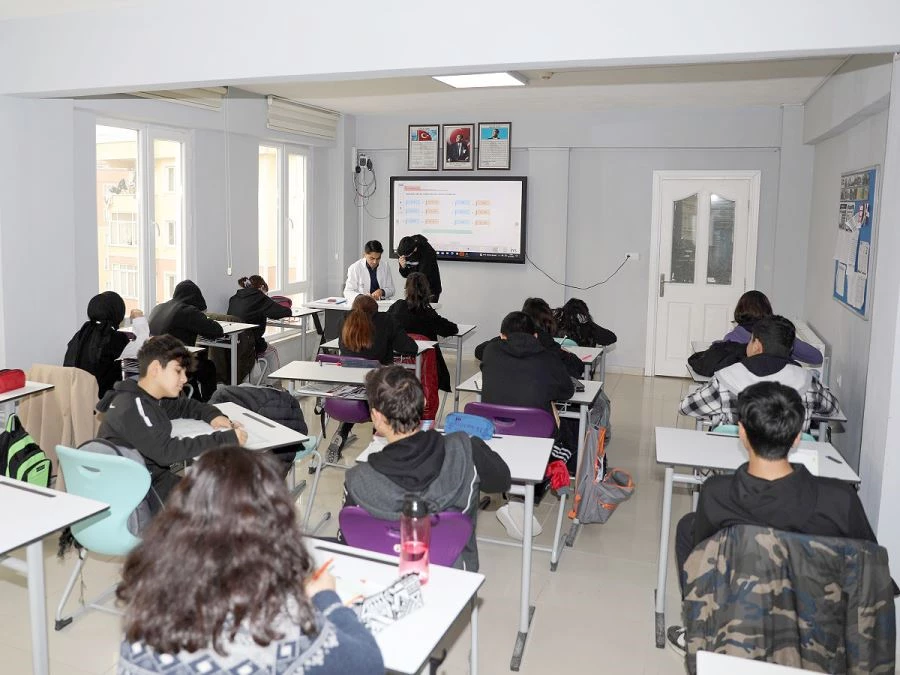 HALK AKADEMİSİ’NDE EĞİTİMLER DEVAM EDİYOR