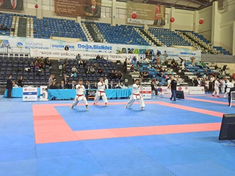 ÇERKEZKÖY KARATE TAKIMI TÜRKİYE 5’İNCİSİ OLDU