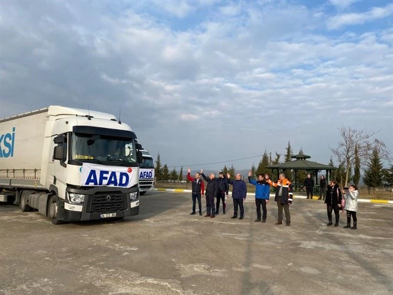 TEKİRDAĞ’DAN UKRAYNA’YA 5 TIR YARDIM GÖNDERİLDİ