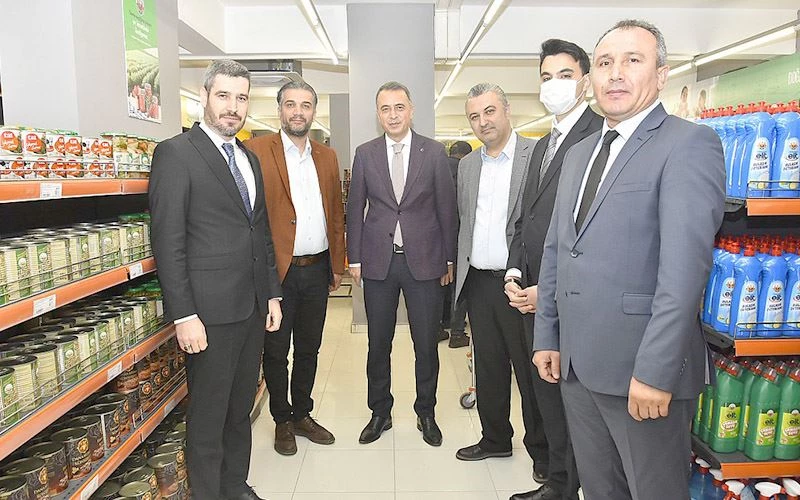 TÜRKİYE TARIM KREDİ KOOPERATİF MARKET’İN MALKARA ŞUBESİ AÇILIŞINI GERÇEKLEŞTİRİLDİ