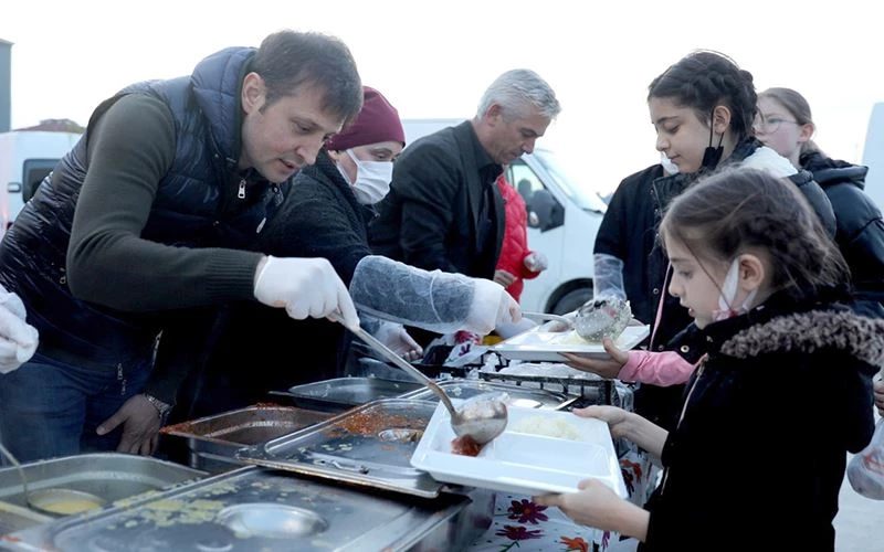 ÇERKEZKÖY BU KEZ VELİKÖY MAHALLESİ’NDE İFTAR ETTİ