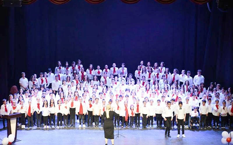 TEKİRDAĞ’DA 200 ÇOCUK BAYRAMDA KONSER VERDİ