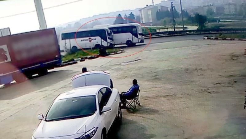 ÇORLU’DA İKİ MİNİBÜS ÇARPIŞTI: 3 YARALI 