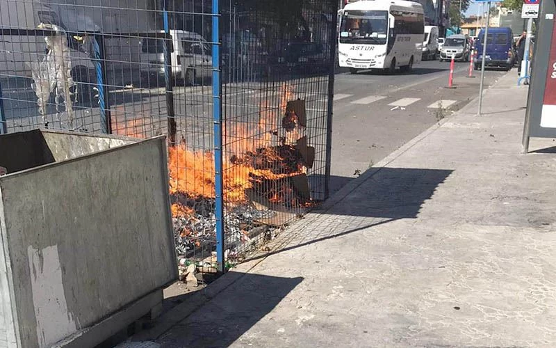 YANAN KONTEYNIR VATANDAŞLAR TARAFINDAN SÖNDÜRÜLDÜ