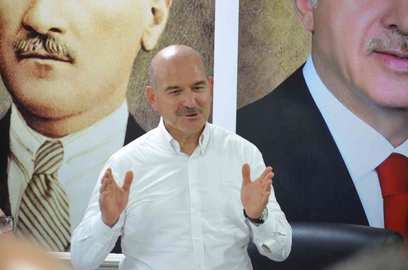 BAKAN SOYLU: BİR TANE MASADA TOPLANMIŞLAR, ÖRTÜ ALTINDAN BİRBİRLERİNİ BIÇAKLIYORLAR