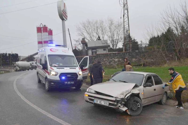 TEKİRDAĞ’DA 1’İ ÇOCUK 2 KİŞİNİN YARALANDIĞI KAZA KAMERADA