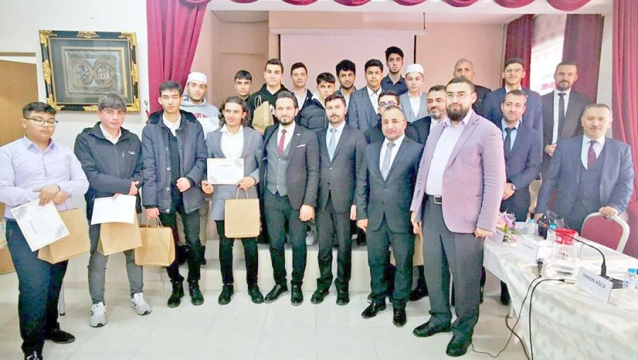 İMAM HATİP OKULLARI ARASINDA DÜZENLENEN YARIŞMALAR