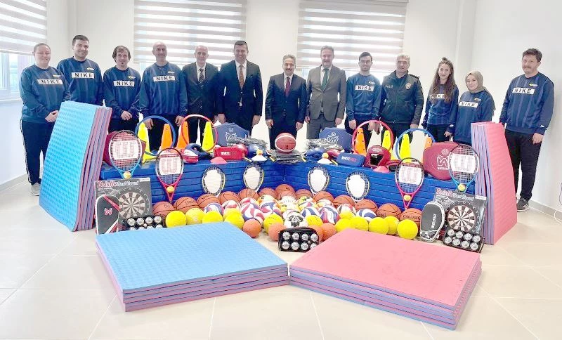 ERGENE’DEKİ SPOR KULÜPLERİNE MALZEME DESTEĞİ