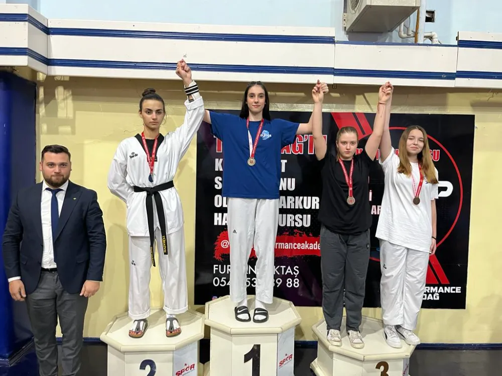 ÇERKEZKÖYLÜ ÖĞRENCİLER TAEKWONDO’DA ŞAMPİYON