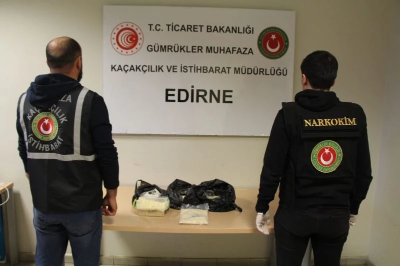  EDİRNE’DE UYUŞTURUCU OPERASYONU: 22 ŞÜPHELİ YAKALANDI