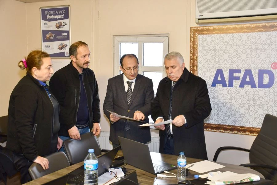 VALİ YILDIRIM TEKİRDAĞ AFET VE ACİL DURUM YÖNETİM MERKEZİ’Nİ ZİYARET ETTİ