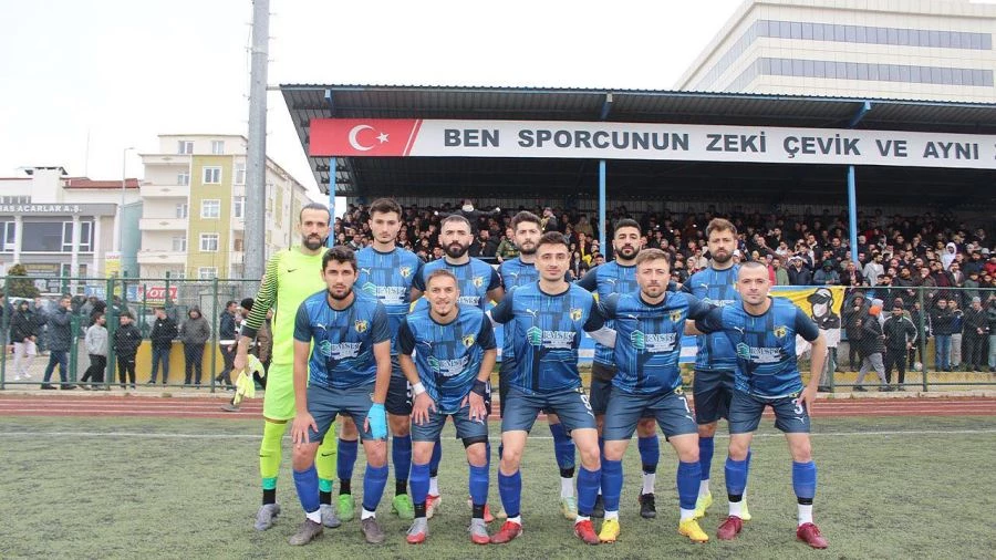 KAPALKLISPOR ZİRVE TAKİBİNİ SÜRDÜRÜYOR