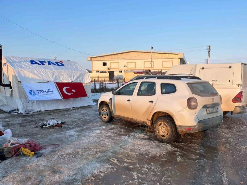 DEPREM BÖLGESİNDEKİ ENERJİ İHTİYACI İÇİN ÇALIŞIYORLAR