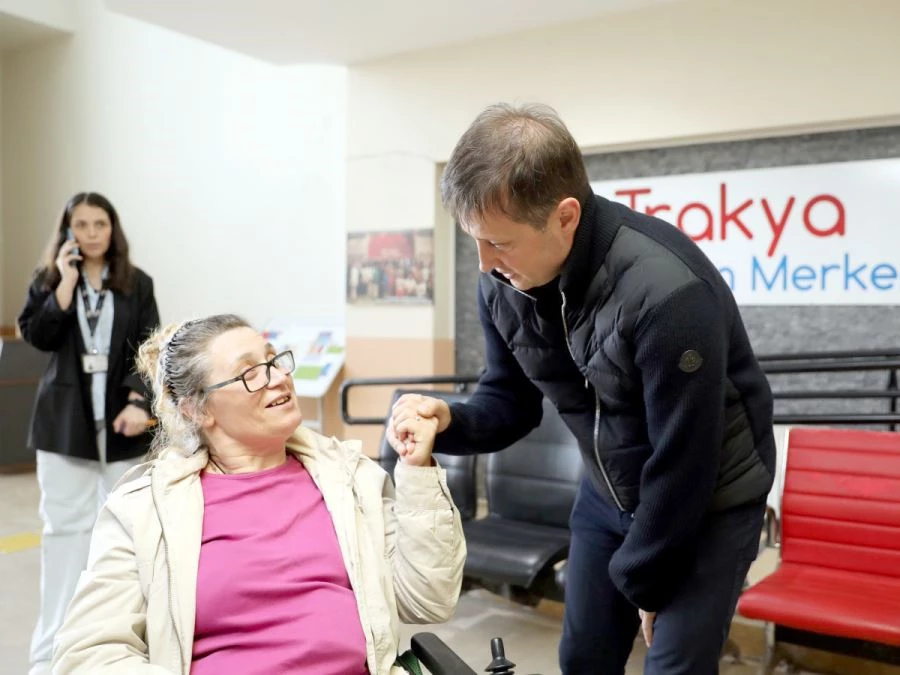  BAŞKAN AKAY’DAN BAKIM EVİ ZİYARETLERİ