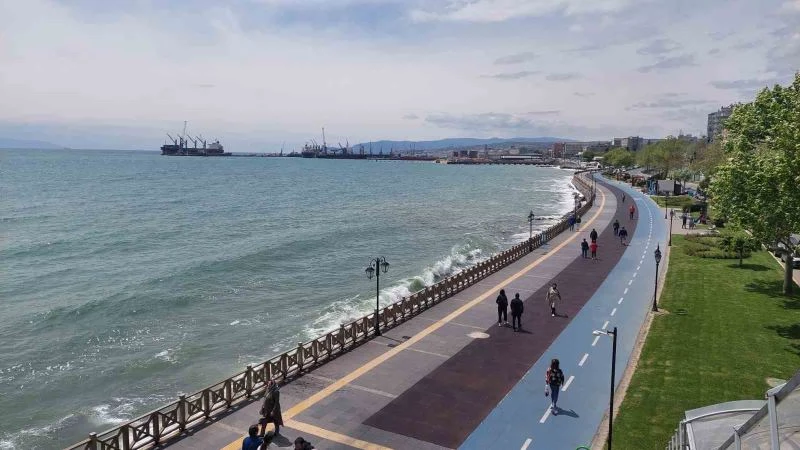 MARMARA DENİZİ ULAŞIMINA POYRAZ ENGELİ