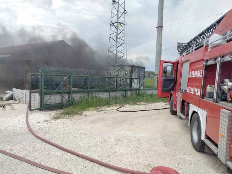 KONTEYNERDE ÇIKAN YANGIN SÖNDÜRÜLDÜ