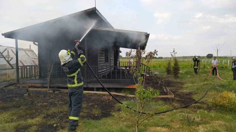 BAĞ EVİNDE YANGIN