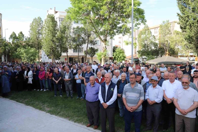 HAYRABOLU’DA HACI ADAYLARI KUTSAL TOPRAKLARA UĞURLANDI