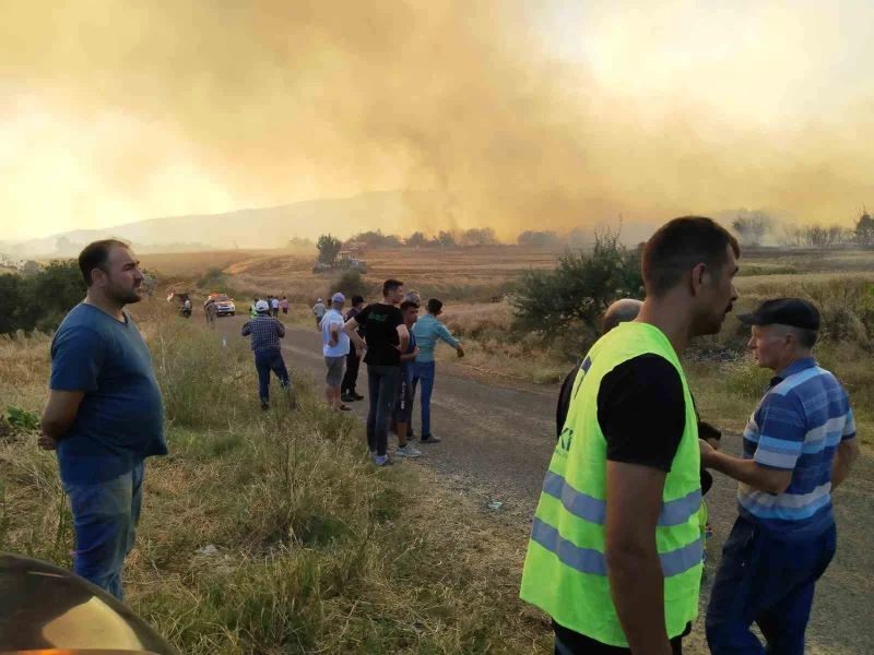 TEKİRDAĞ’DAKİ ORMAN YANGINI BALYA MAKİNASINDAKİ KIVILCIMLA ÇIKMIŞ