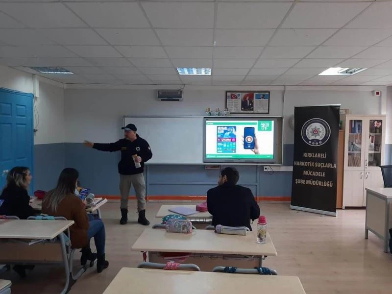 BİN 252 ANNE VE ÖĞRETMENE UYUŞTURUCU EĞİTİMİ VERİLDİ