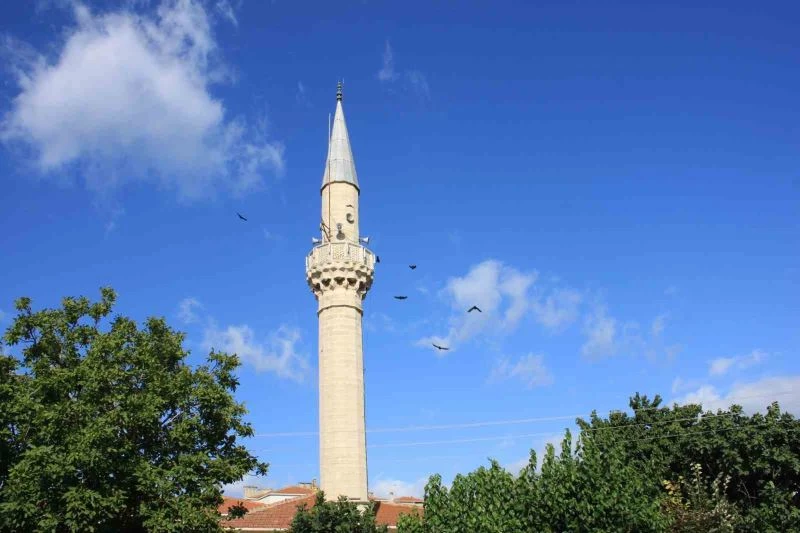 MARMARAEREĞLİSİ İLÇESİNİN TEK TARİHİ CAMİ 458 YILDIR DİMDİK AYAKTA