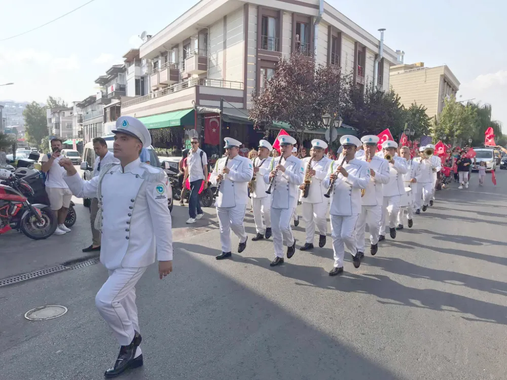 BÜYÜKŞEHİR BANDOSU’NDAN BAYRAM KONSERİ