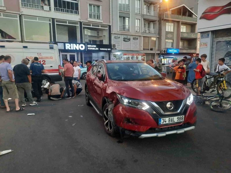 TEKİRDAĞ’DA ARAÇ İLE MOTOSİKLET ÇARPIŞTI: 1 YARALI