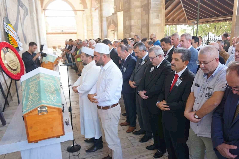 BÜYÜKELÇİ YÖRÜK’ÜN BABASI SON YOLCULUĞUNA UĞURLANDI