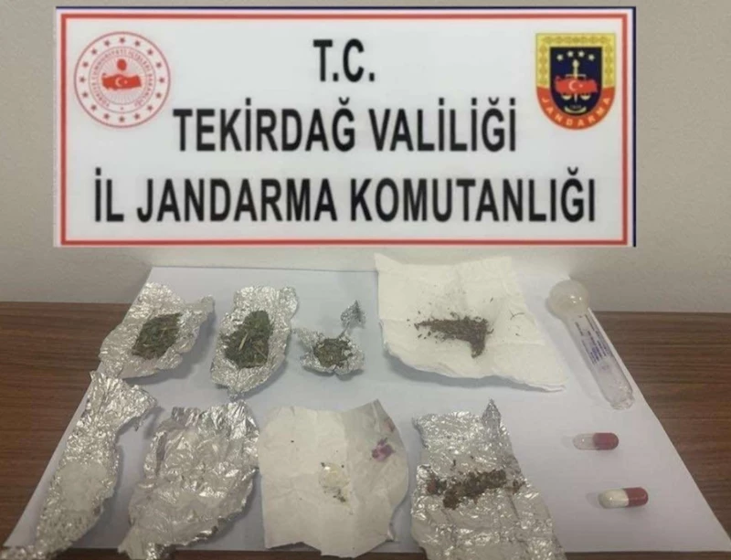 DEVRİYEYE ÇIKAN JANDARMA UYUŞTURUCU ELE GEÇİRDİ