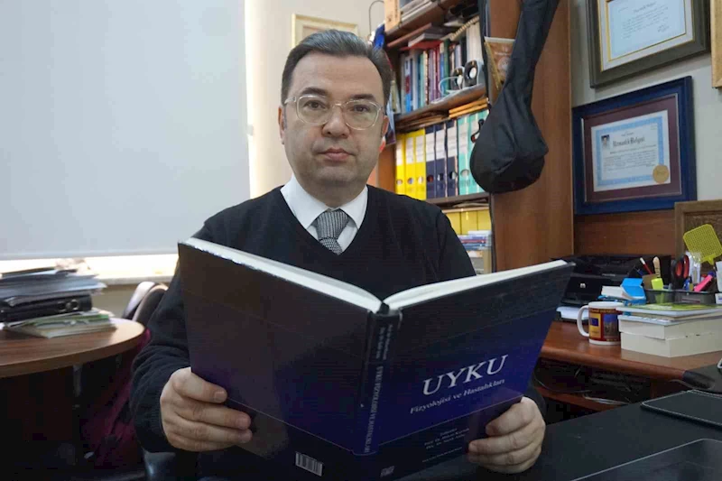 PROF. DR. ÖZTÜRK, KALICI YAZ SAATİ UYGULAMASI ÖLÜMLERİ AZALTIYOR