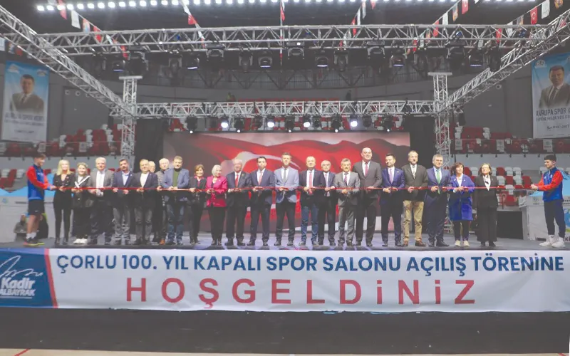 ÇORLU 100. YIL KAPALI SPOR SALONU HİZMETE AÇILDI…