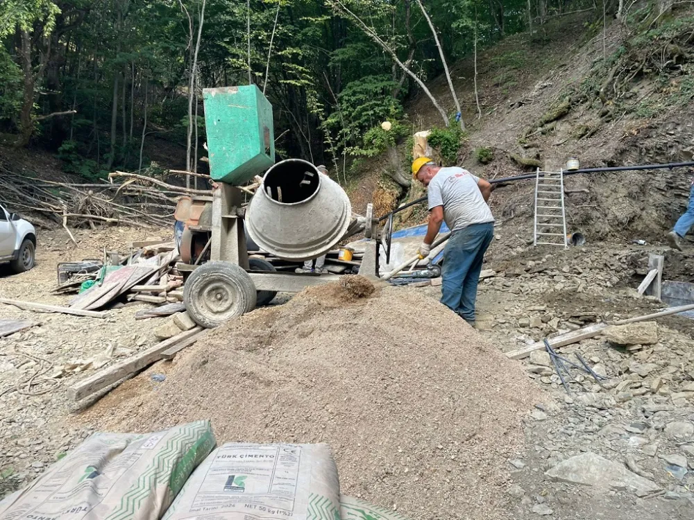 SEMETLİ MAHALLESİ’NDE TANKERLE SU TAŞIMA DÖNEMİ SONA ERDİ