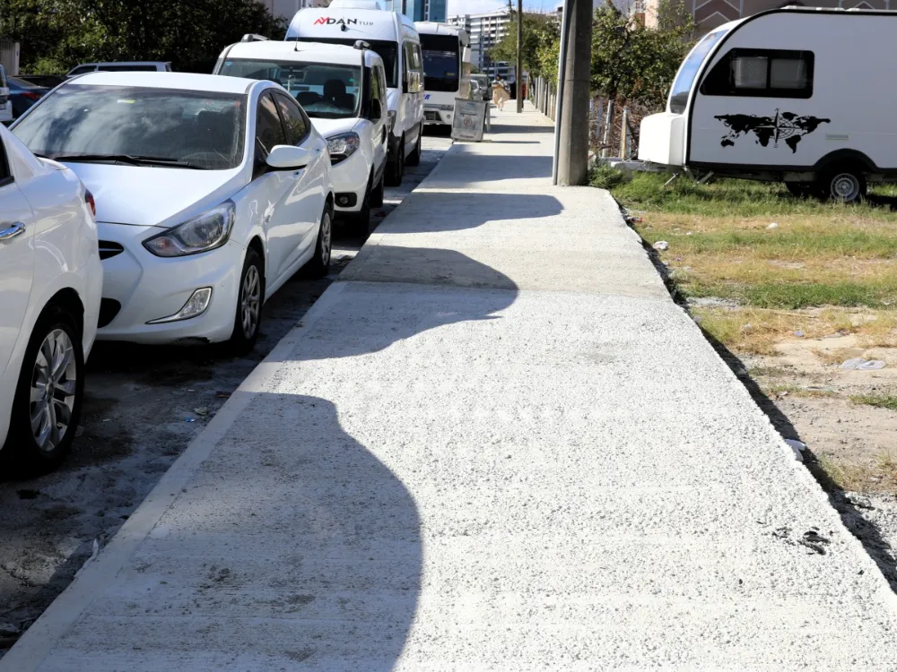 ÇERKEZKÖY’DE BETON KALDIRIM ÇALIŞMALARI…