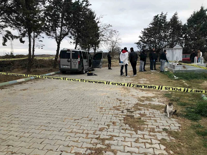 TEKİRDAĞ’DA İKİ KUZEN MEZARLIKTA PARK HALİNDEKİ ARAÇTA ÖLÜ BULUNDU