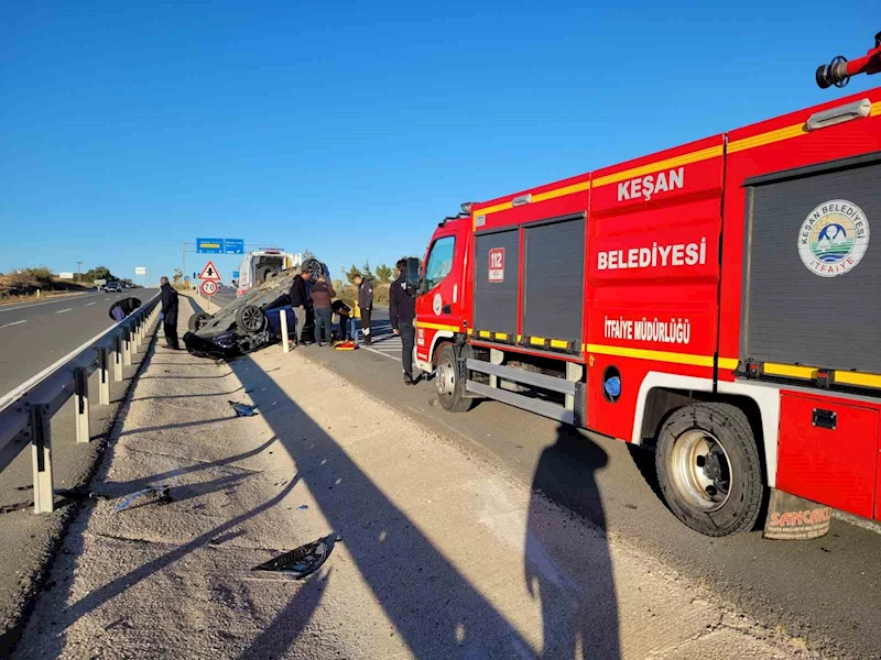 KAZAYA BAKMAK İÇİN YAVAŞLAYAN SÜRÜCÜ KAZA YAPTI