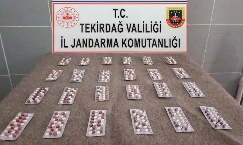 TEKİRDAĞ’DA UYUŞTURUCU OPERASYONLARINDA ÇOK SAYIDA SENTETİK HAP VE UYUŞTURUCU MADDE ELE GEÇİRİLDİ