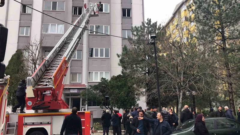 ÇORLU’DA YANGIN FACİASI: 1 AĞIR YARALI, 4 KİŞİ DUMANDAN ETKİLENDİ