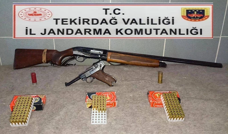 TEKİRDAĞ’DA JANDARMA OPERASYONLARINDA RUHSATSIZ SİLAHLAR ELE GEÇİRİLDİ