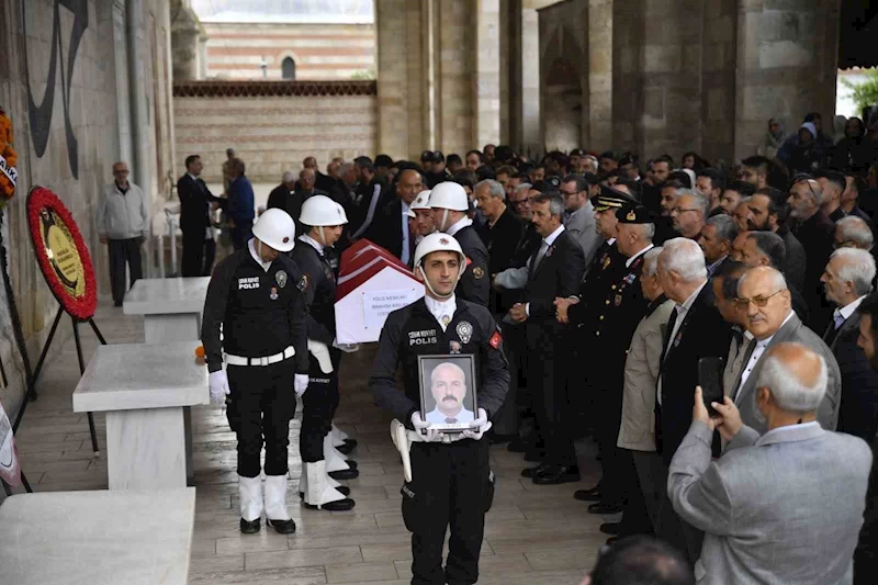 TÖRENLE SON YOLCULUĞUNA UĞURLANDI