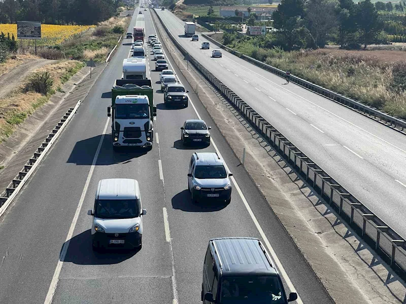 TATİLCİLERİN DÖNÜŞÜ BAŞLADI