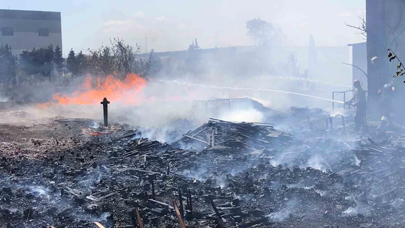 OT YANGINI FABRİKA BAHÇESİNE SIÇRADI