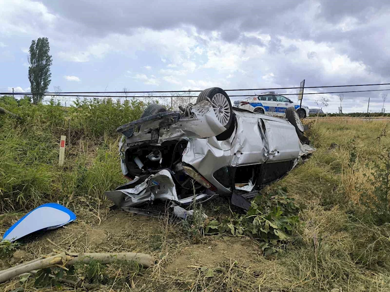 TEKİRDAĞ’DA İKİ OTOMOBİL ÇARPIŞTI: 4 YARALI