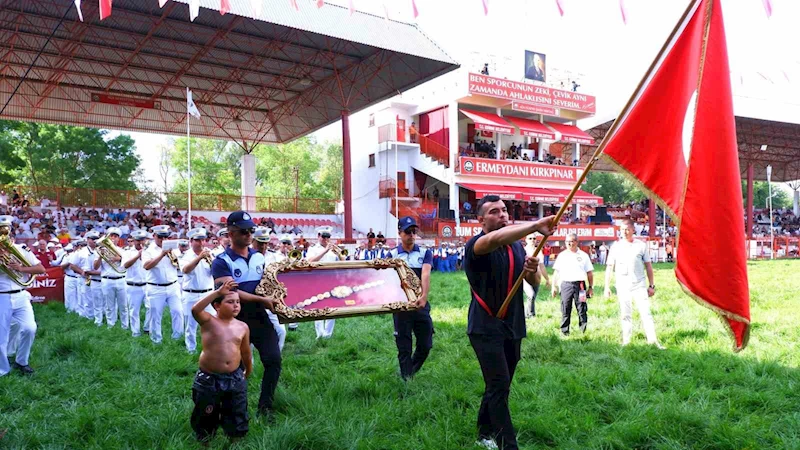 663. TARİHİ KIRKPINAR YAĞLI GÜREŞLERİ’NİN RESMİ AÇILIŞ TÖRENİ YAPILDI